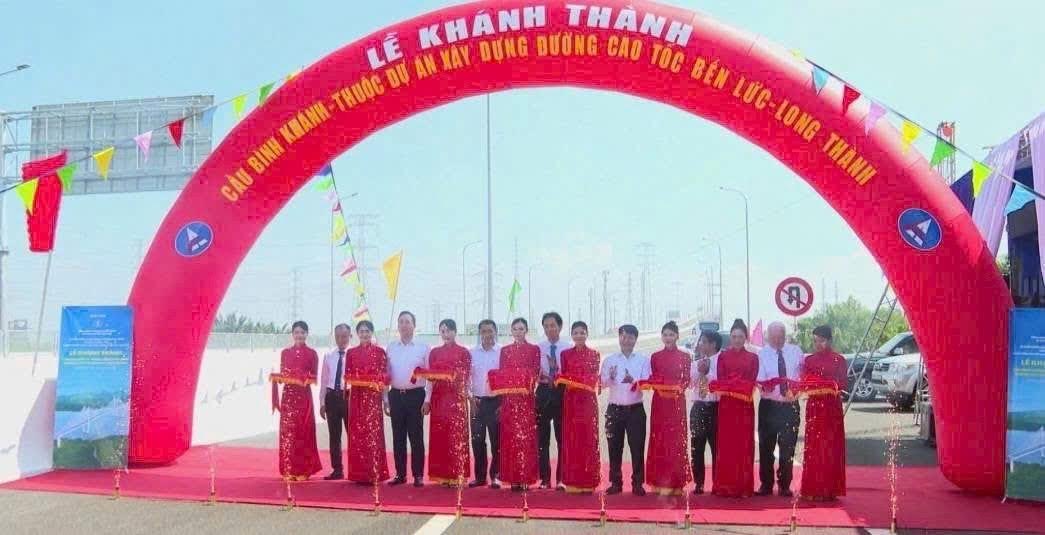 Lễ khánh thành cầu Bình Khánh thuộc dự án đường cao tốc Bến Lức – Long Thành