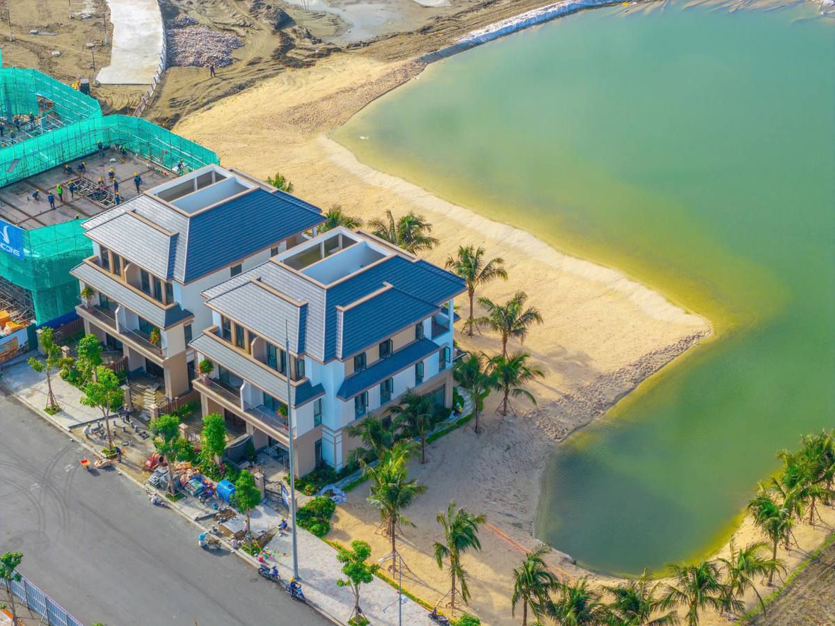 Biệt thự cạnh bãi cát và hồ nước tại Vinhomes Green Paradise Cần Giờ