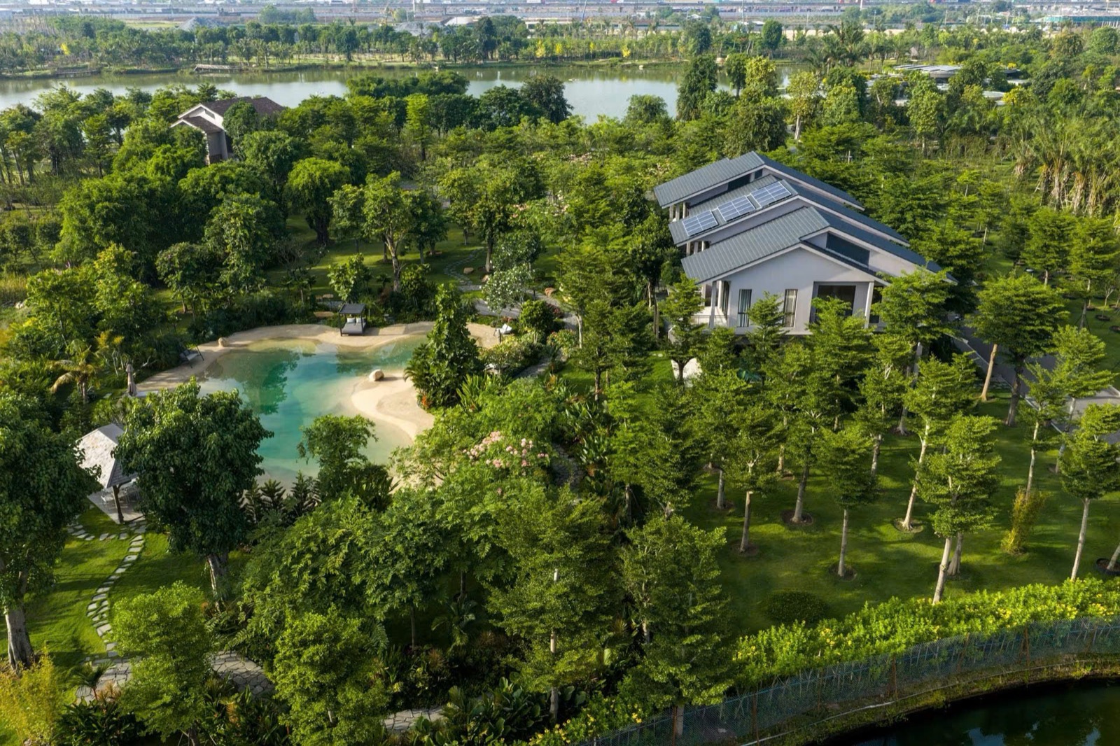 Biệt thự và hồ bơi giữa rừng cây xanh tại Eco Retreat