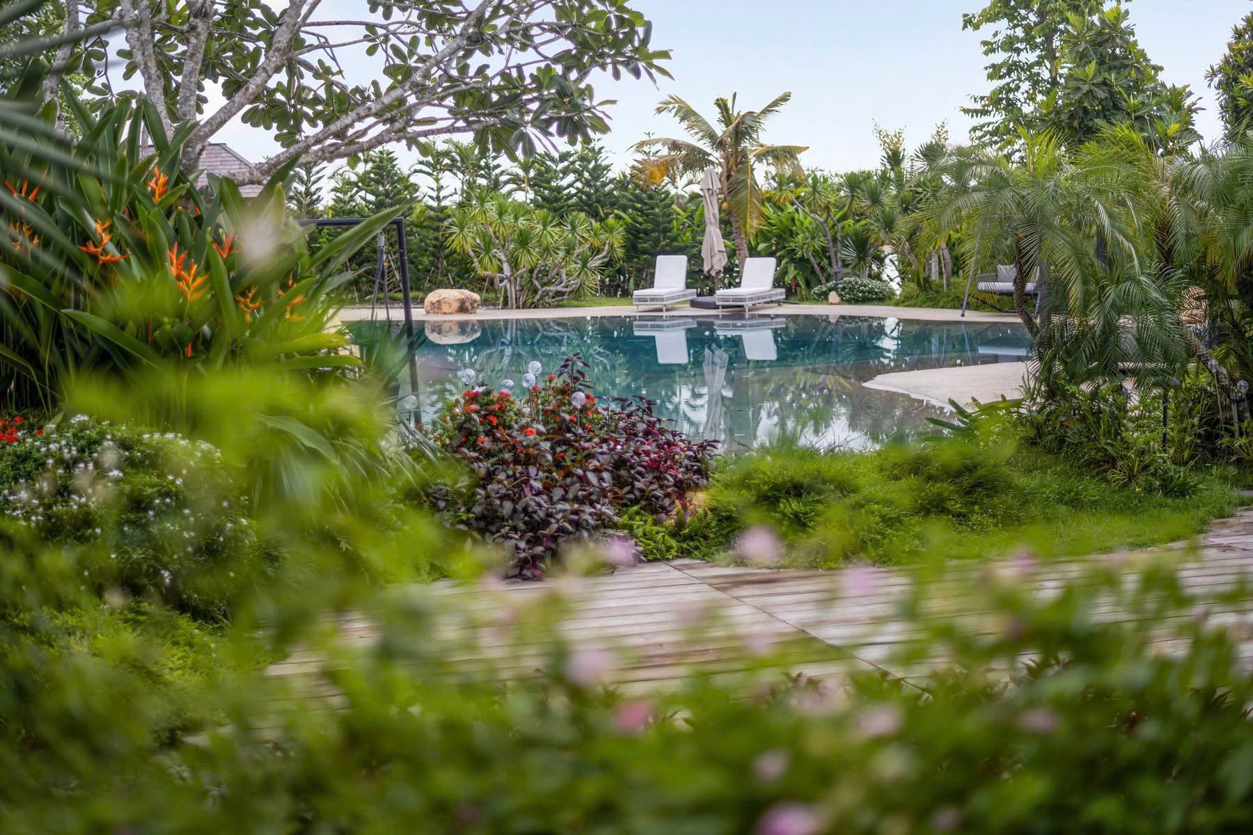Biệt thự giữa rừng cây cạnh hồ nước tại Eco Retreat