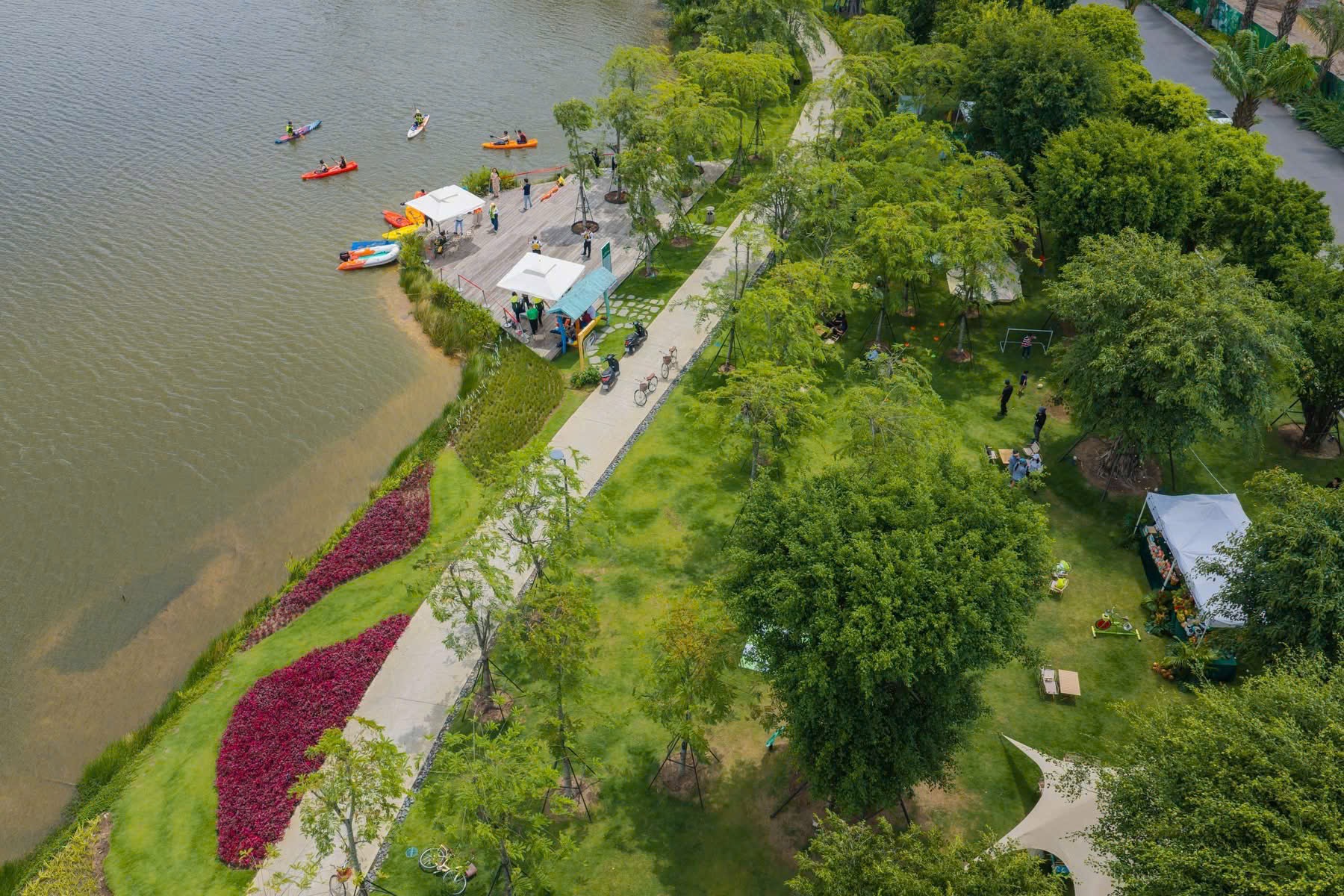 Lối đi bộ ven hồ, bãi cỏ dã ngoại và hoạt động chèo kayak tại Eco Retreat