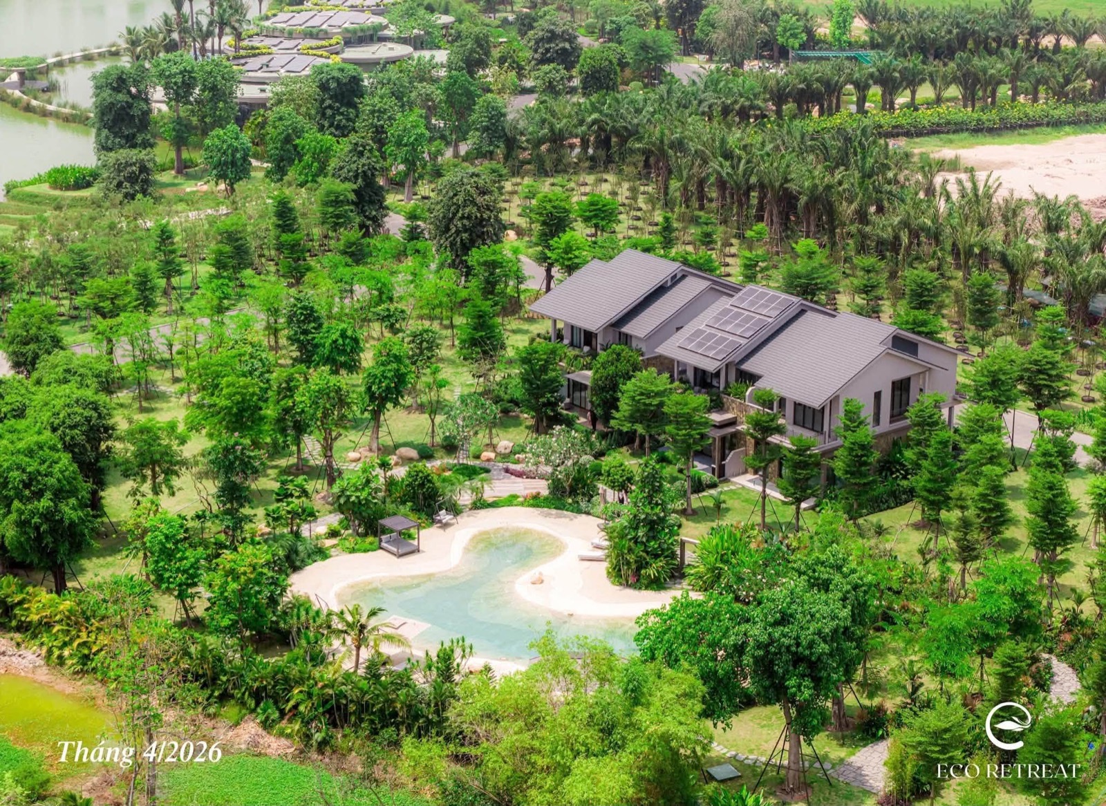 Ảnh Eco Retreat năm 2026 với biệt thự và hồ bơi giữa rừng cây