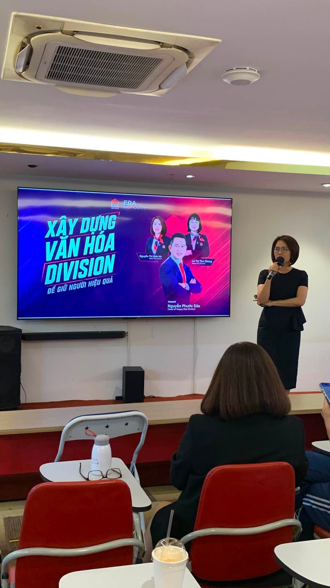 Màn hình chủ đề Xây dựng văn hóa Division để giữ người hiệu quả